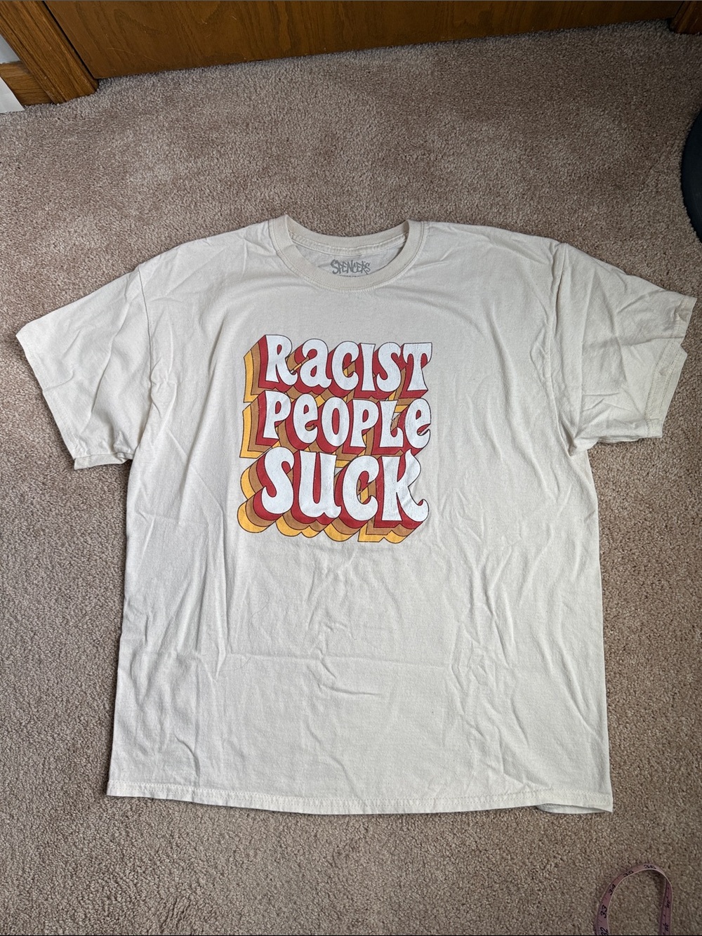 Spencer’s Cream Retro Cotton Graphic T-Shirt.  Unisex. Size XL